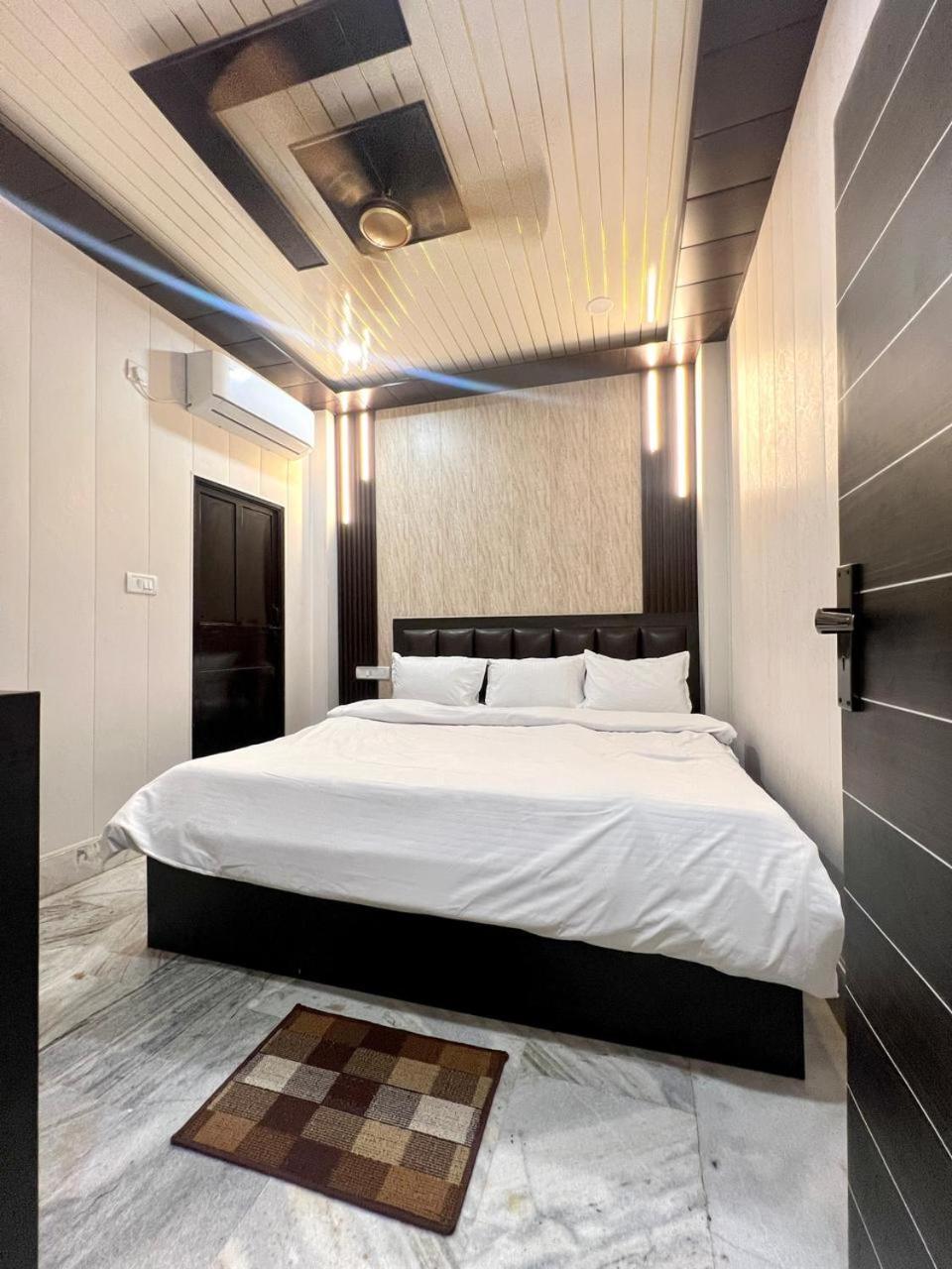Durga P Guest House Near Harishchandra Ghat Varanasi Ngoại thất bức ảnh
